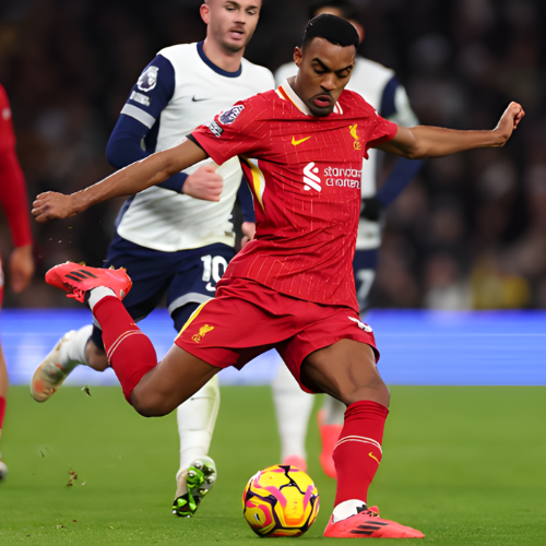 Liverpool vira o jogo contra o Leicester e aumenta a liderança na Premier League.