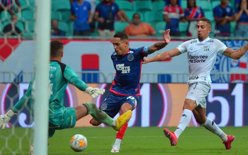 O técnico Thiago Carpini reconheceu os erros da equipe na derrota para o Bahia