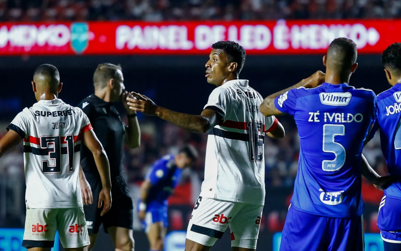 São Paulo estreia no Brasileirão com empate e sente o peso da competição.