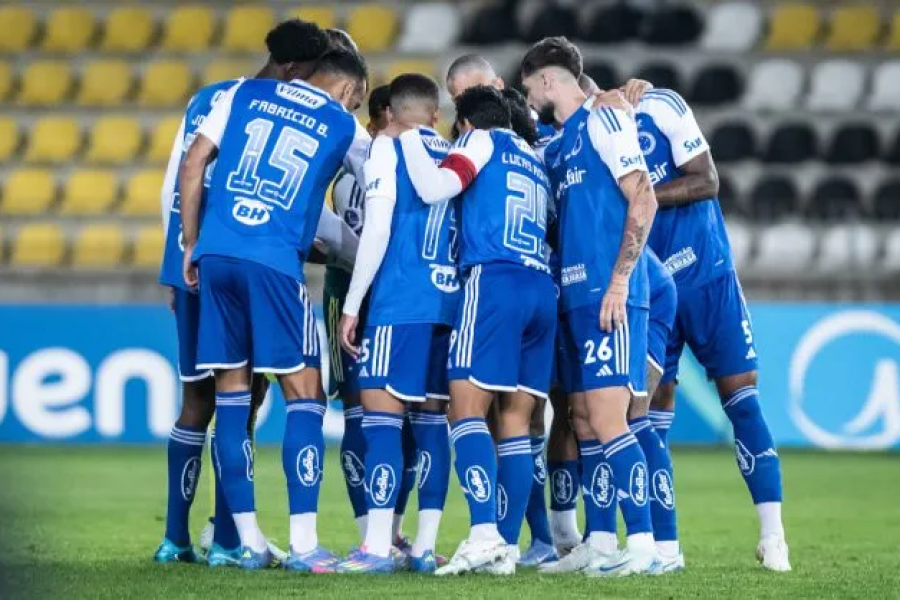 Cruzeiro é derrotado no retorno de Dudu e Gabigol e acumula mais um vexame na Sul-Americana.